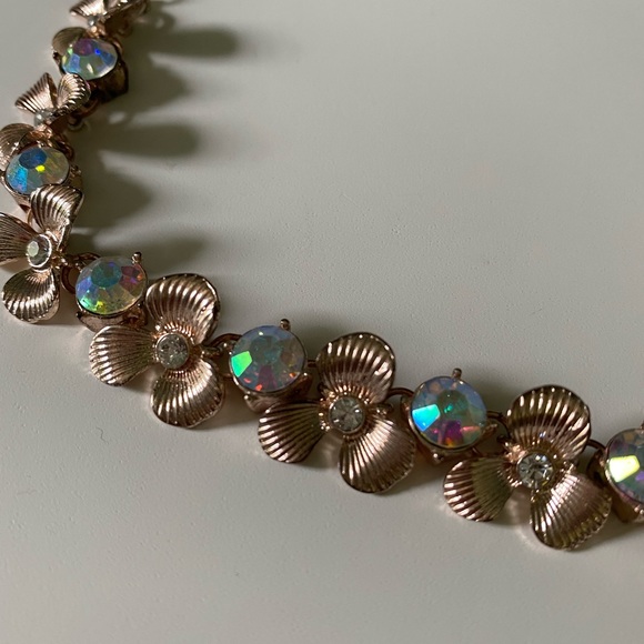 Golden Flower Necklace - Picture 3 of 3